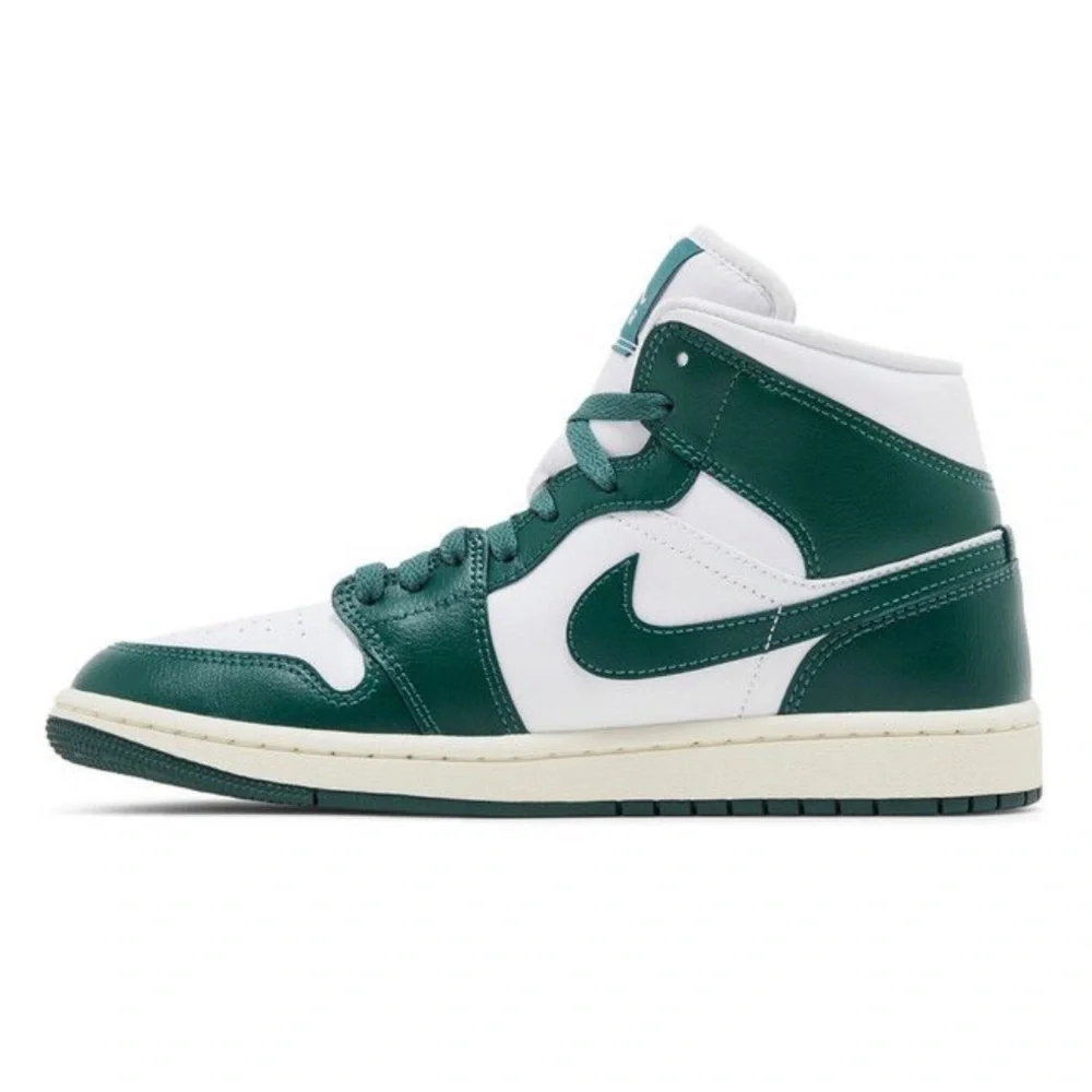 Jordan 1  Women’s Oxidized green Brand new